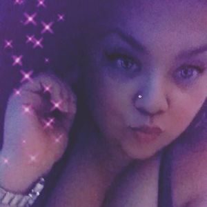 Meet your Posher, Roxyy